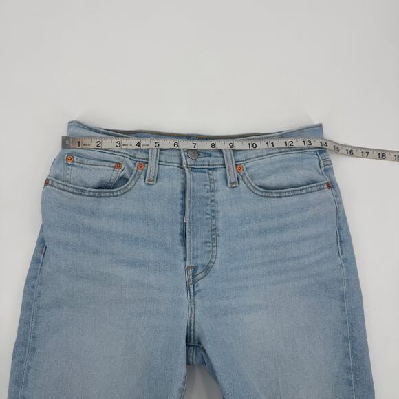 Levi's Women's Size 28 Wedgie Straight Light Wash Denim Jeans Cotton Stretch - Picture 11 of 13